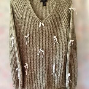 GAP Olive Green Sweater with White Accents